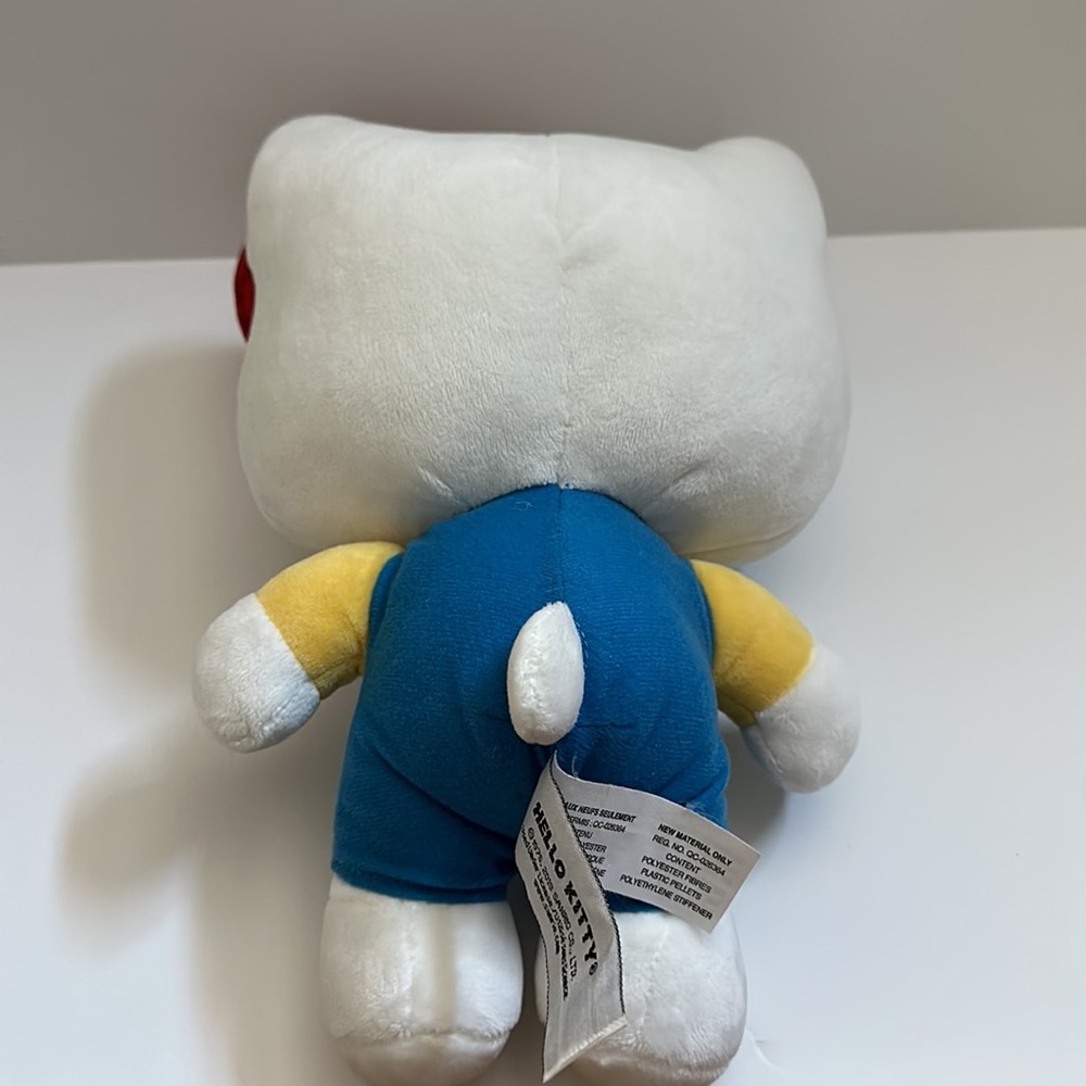 Hello Kitty - Picture 3 of 4